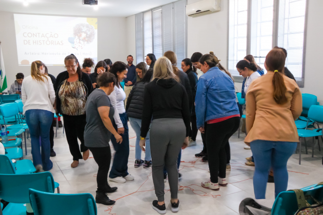 Contação de histórias CMEis Cultura e Educação