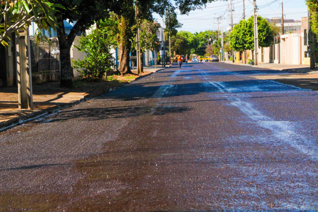 Rua Rolinhas lama asfáltica