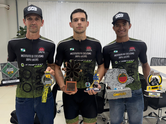 Prefeito recebe equipe de ciclismo