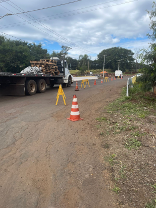 danos no pontilhão da Guaratinga com PR-444