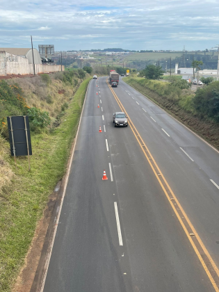 danos no pontilhão da Guaratinga com PR-444