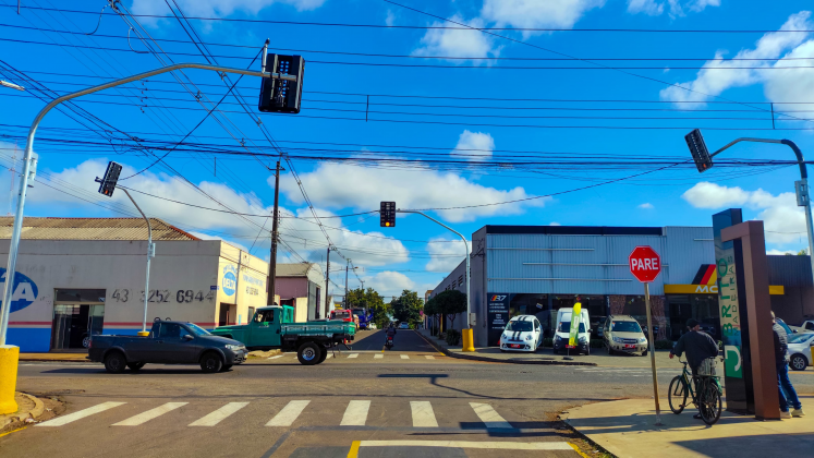 Semáforo Rua Porfírio x Avenida Maracanã